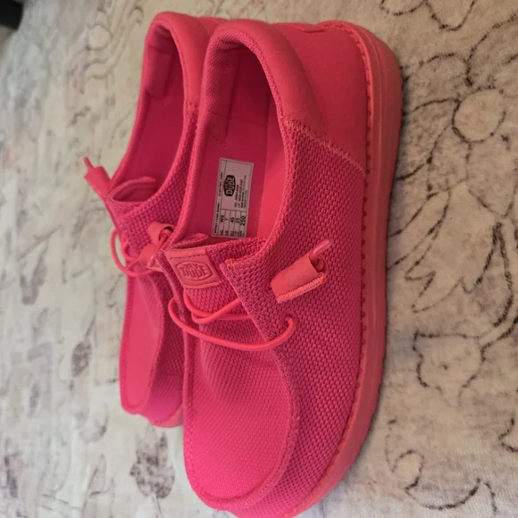 Hey Dude Womens Shoes - Picture 2 of 3